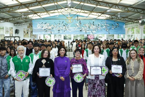 Realizan cátedra en U. Alva Edison