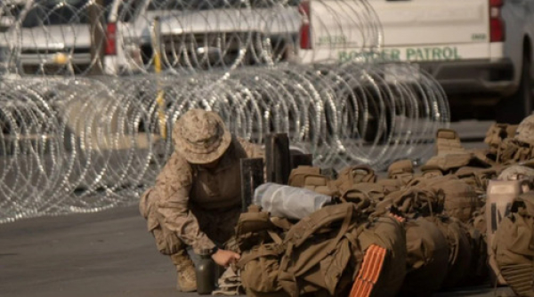 Militar en guardia