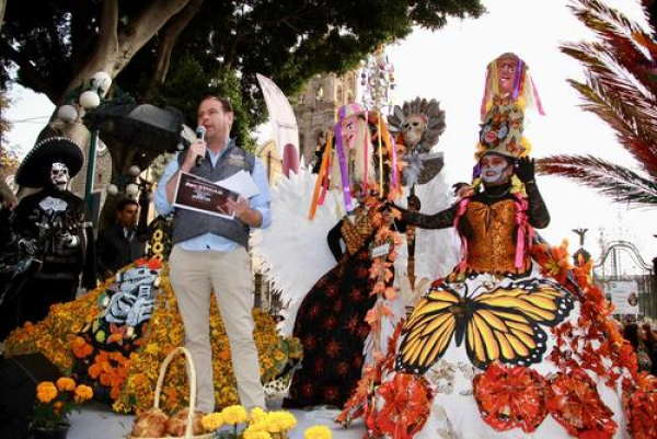 Se realizó actividad física alusiva al Día de Muertos