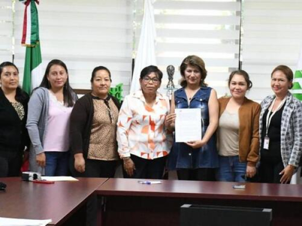 UTH firma convenio con escuelas primarias