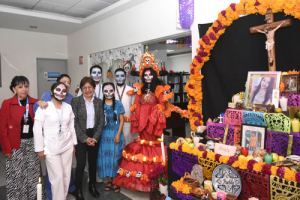 Con ofrendas, BUAP celebra el Día de Muertos