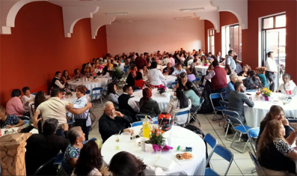 Festejan integrantes del sindicato de burócratas día del amor y la amistad