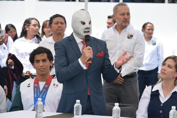 Inicia ciclo en UDEP con “El Hijo del Santo”
