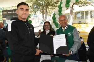 Conalep entrega 30 t&iacute;tulos profesionales en Serd&aacute;n