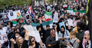 Contin&uacute;an las protestas en Ir&aacute;n