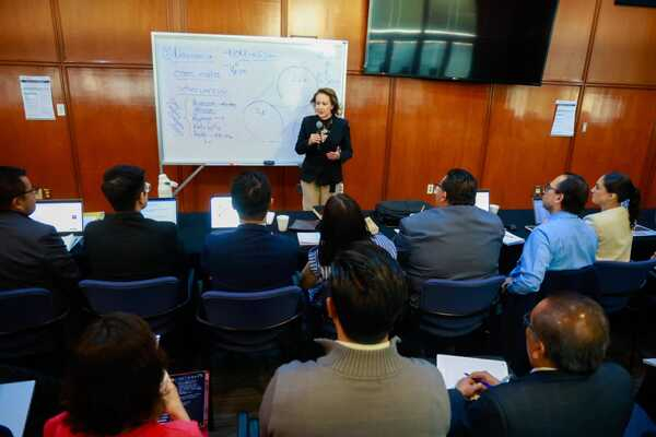 Ministra Esquivel se reúne con magistrados laborales
