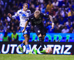 Cruz Azul golea a la Franja en homenaje a Lapuente