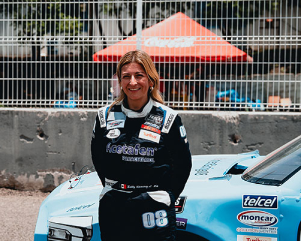 Regreso positivo para Betty Ramírez en Trucks México Series