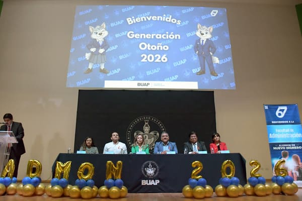 Facultad de Administración recibe a nueva generación
