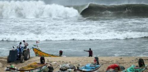 Pescadores en playa Marina 