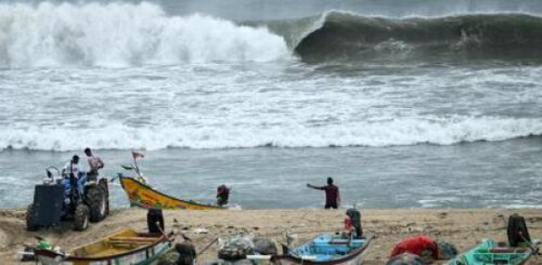 Pescadores en playa Marina 