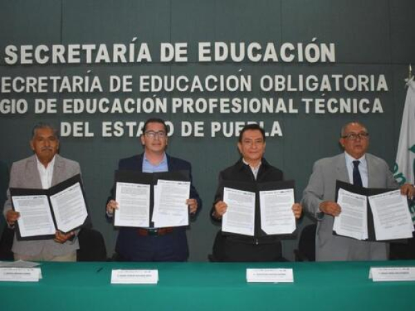 Estrechan lazos Conalep y UTTehuacán