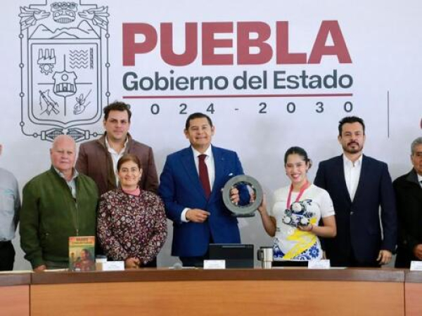 Puebla avanza en materia tecnológica: Armenta