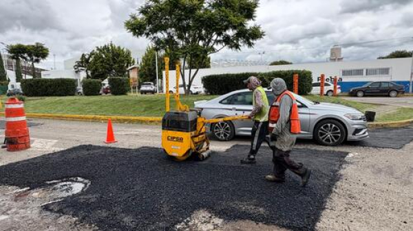 &quot;Bacheando Puebla&quot; se expande a más vialidades