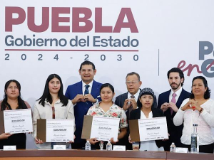 Puebla impulsa a migrantes repatriados