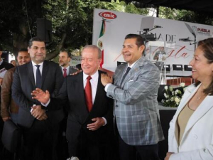 Gobernador Armenta asiste a toma de protesta CMIC